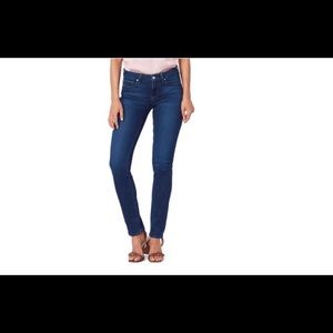 Paige Skyline Skinny Tate Jean Size 28